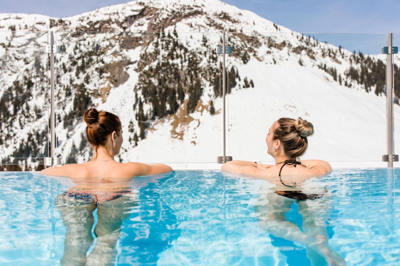 Alpenparks Hotel & Apartment Arlberg Warth Mit Pool Luaran gambar