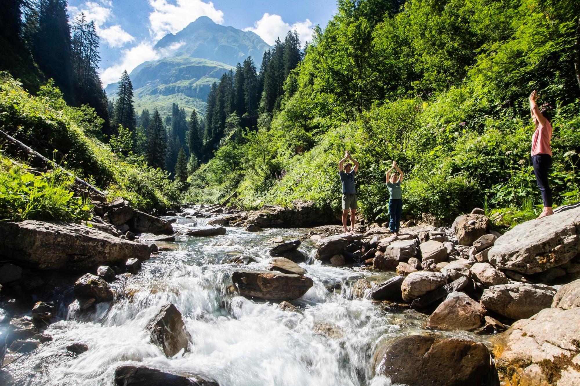 Alpenparks Hotel & Apartment Arlberg Warth Mit Pool Luaran gambar