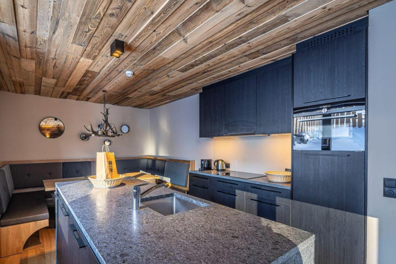 Alpenparks Hotel & Apartment Arlberg Warth Mit Pool Luaran gambar