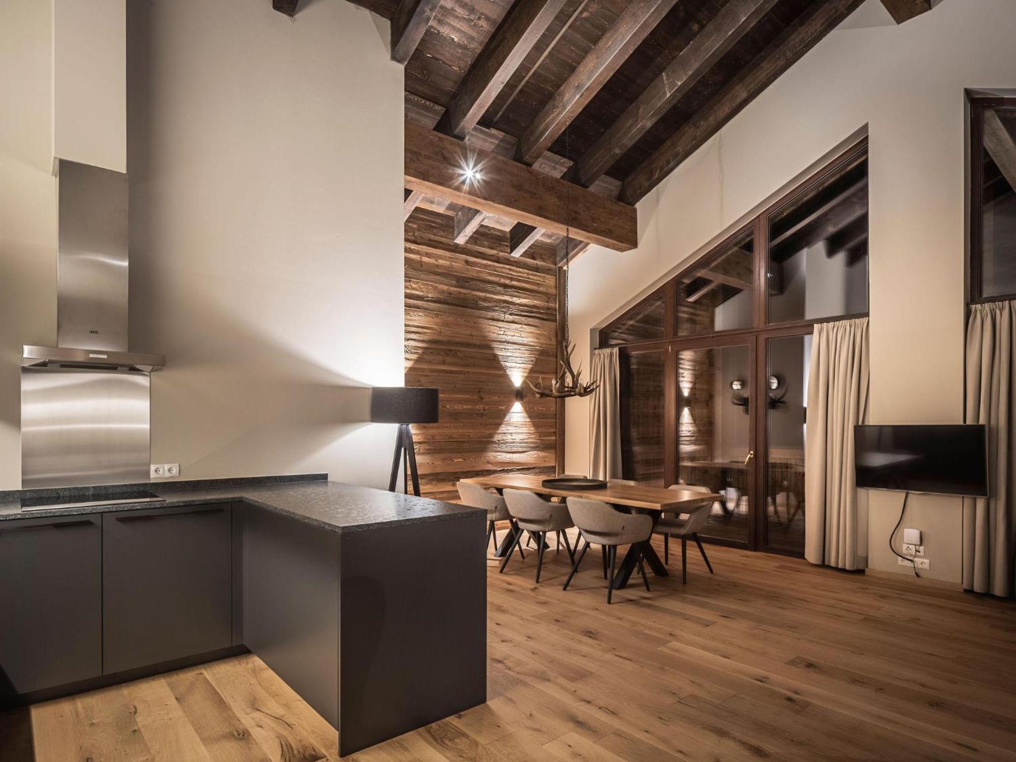 Alpenparks Hotel & Apartment Arlberg Warth Mit Pool Luaran gambar