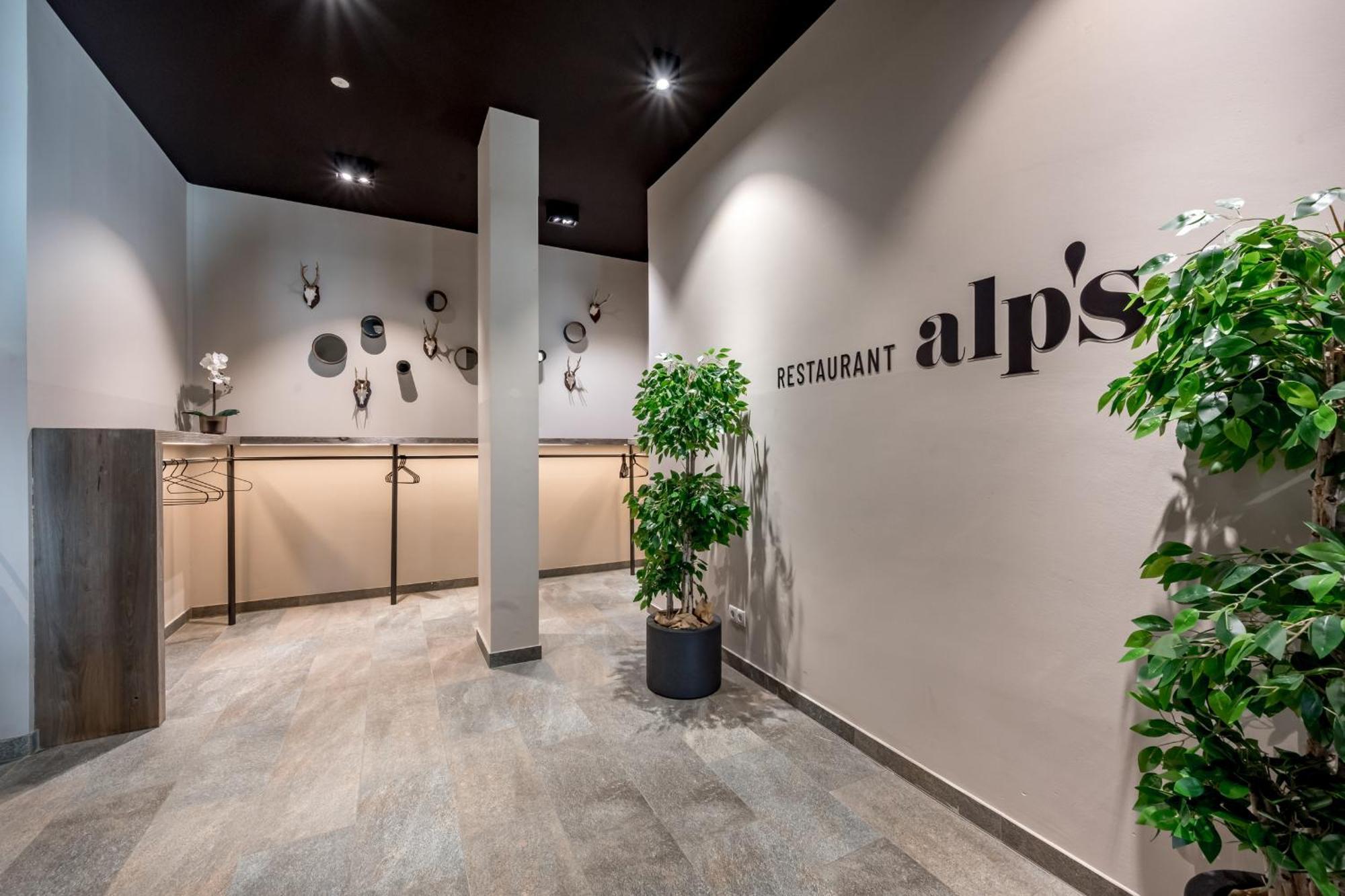 Alpenparks Hotel & Apartment Arlberg Warth Mit Pool Luaran gambar