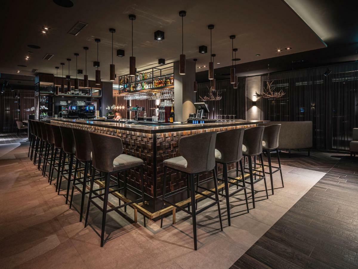 Alpenparks Hotel & Apartment Arlberg Warth Mit Pool Luaran gambar